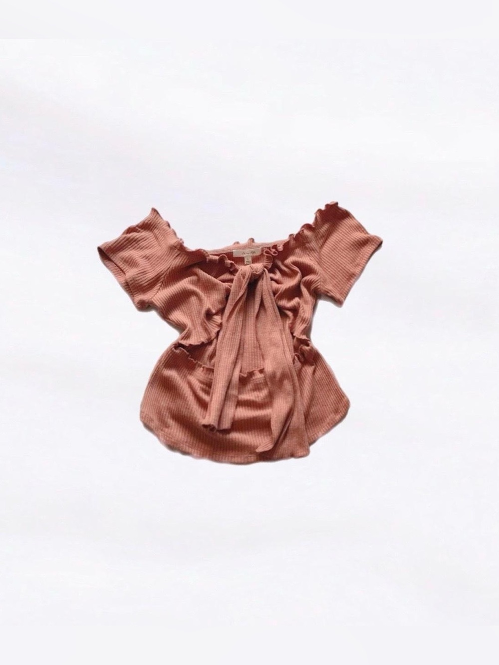 active usa ⋆ ruffle cutout off the shoulder top